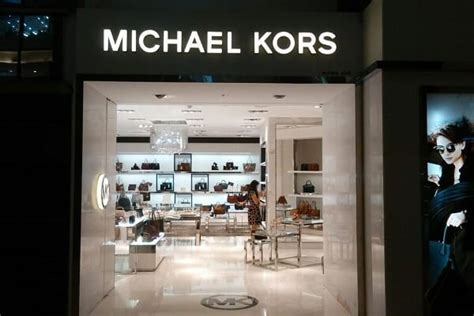 michael kors is luxury brand|is Michael Kors considered luxury.